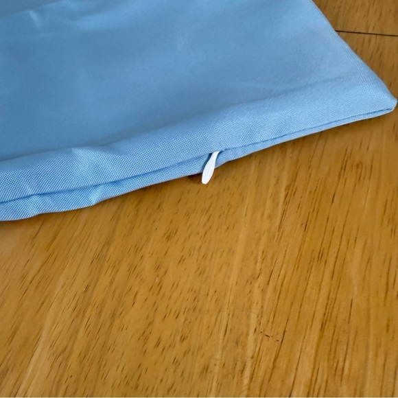 Pillow Cover By Easy-Going, New DHPW6078/20x20 in 4 pieces/Sky Blue - Picture 4 of 6